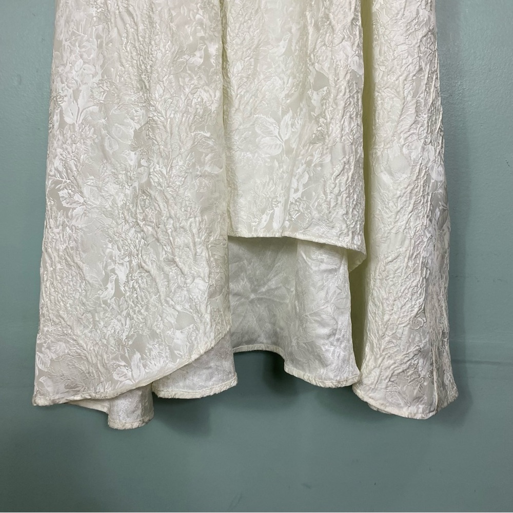 Elliatt Caspian Strapless‎ Gown Maxi Bridal Ivory Floral Ruffle Large Jacquard - Picture 5 of 16